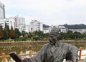 公園拿著蒲扇看書的古代人物景觀銅雕 