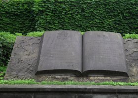 公園書(shū)籍銅雕 書(shū)籍雕塑藝術(shù)店鋪方案管理學(xué)