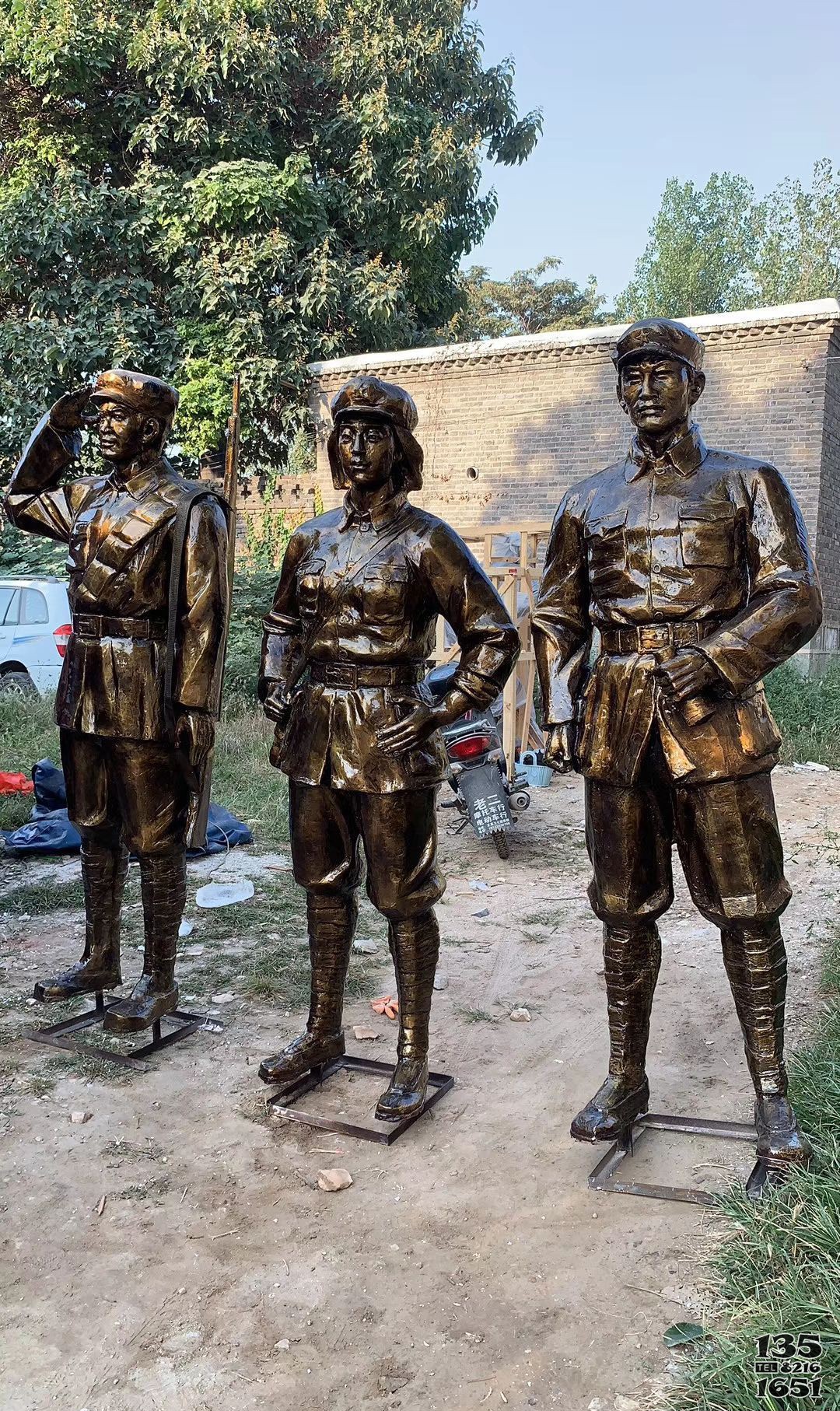 銅雕解放軍人物雕塑 軍人雕塑作品現(xiàn)貨款式肖像圖片