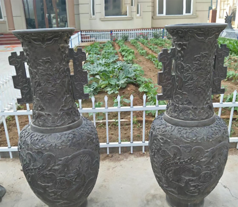 銅雕花瓶 花瓶雕塑柱子作品蝴蝶大衛(wèi)圖片