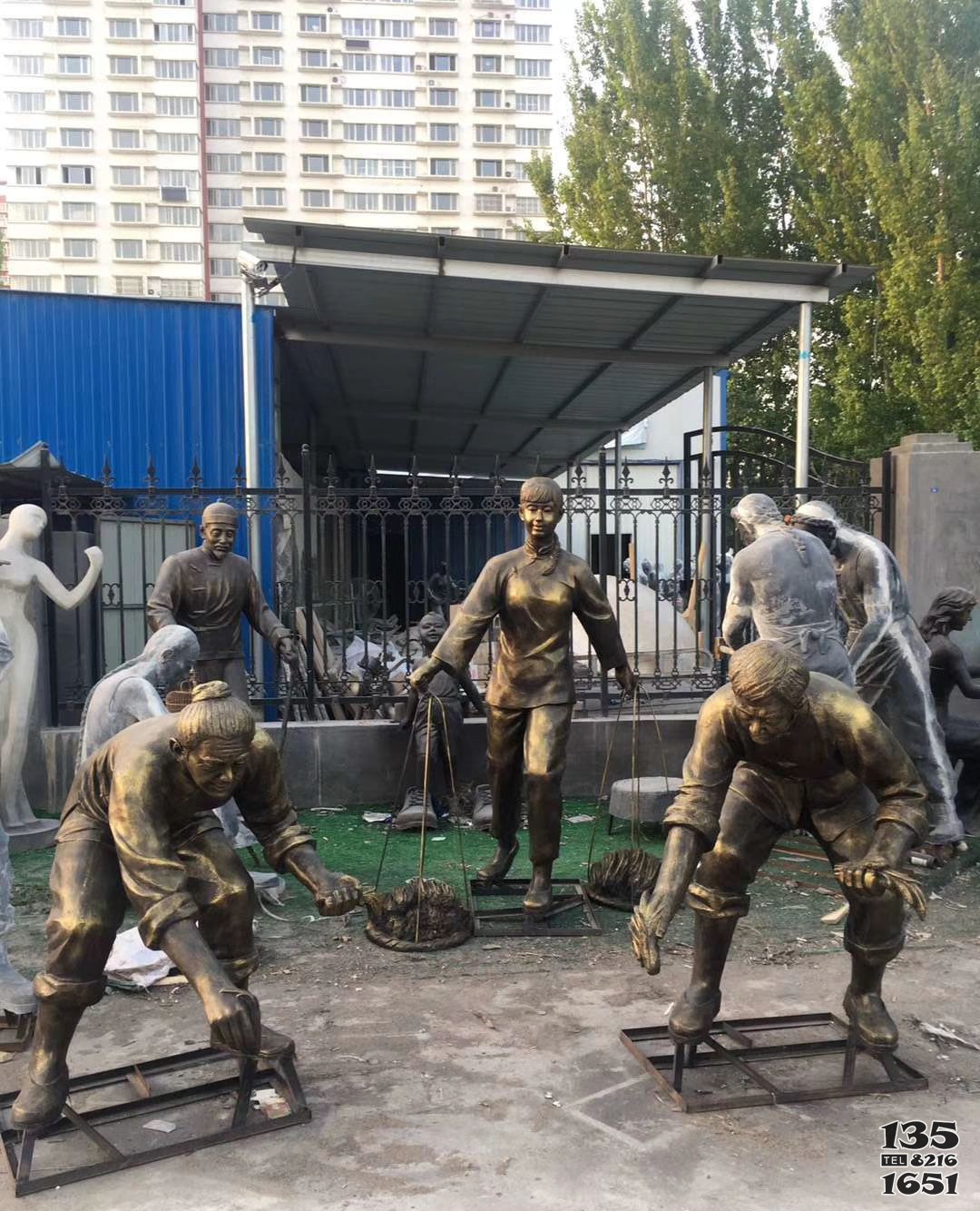 插秧人物銅雕 圖片