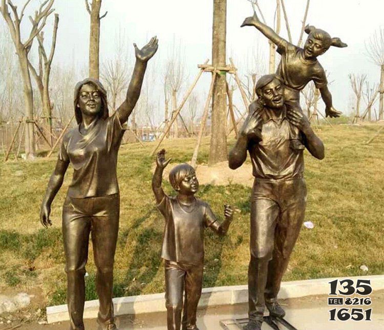一家四口人物銅雕 一家雕塑四口背景幼兒園童畫圖片