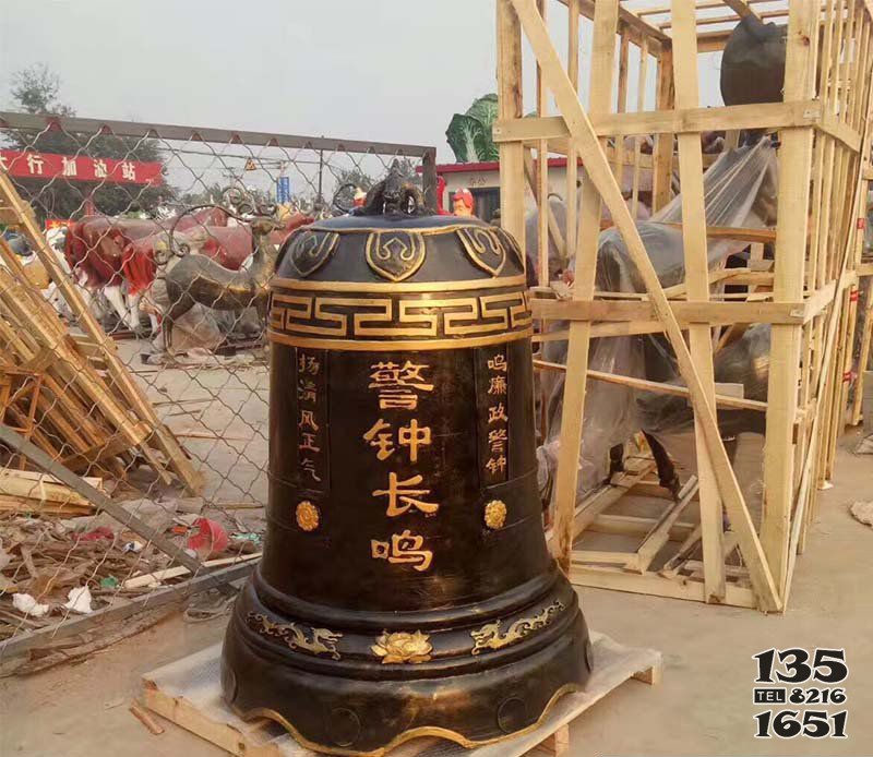 警鐘長鳴銅鐘銅雕 銅鐘雕塑大型方口工藝品外國圖片