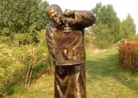 遛鳥人物銅雕 遛鳥雕塑人物老人公園