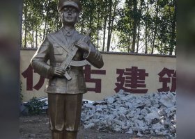 軍人戰(zhàn)士人物銅雕 軍人雕塑圖片工廠廣告誓詞