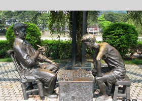 銅雕園林下棋人物雕塑 
