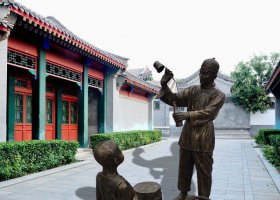 步行街民俗人物銅雕 