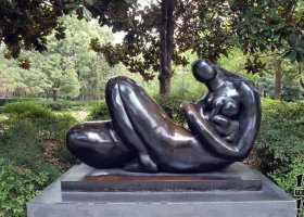 公園哺乳的抽象母子景觀銅雕 母子雕塑圖案犀牛歐式地震