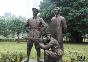 公園練槍的八路軍銅雕  八路軍雕塑純銅抗日將帥將領(lǐng)