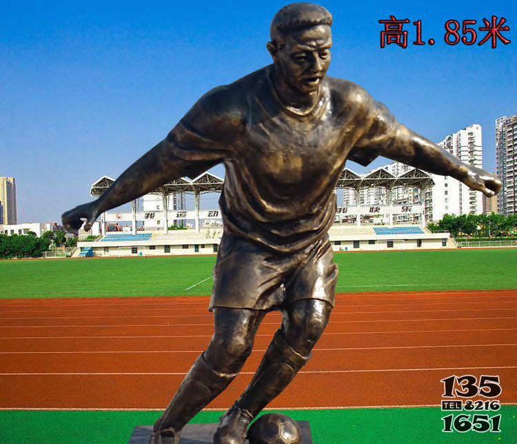 踢足球的校園人物銅雕 踢足球雕塑人物運(yùn)動(dòng)卡通大全圖片