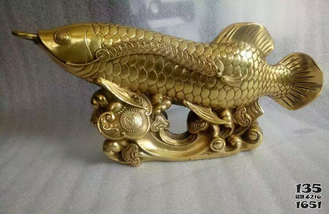 招財金龍魚銅雕塑 金龍魚雕塑瑪瑙掛件手鐲含義圖片