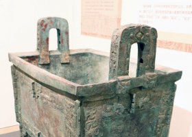 古代青銅器銅鼎雕塑 