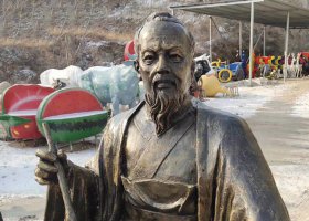 古代名醫(yī)醫(yī)圣張仲景銅雕 張仲景雕塑圖片宛西制藥廠名稱