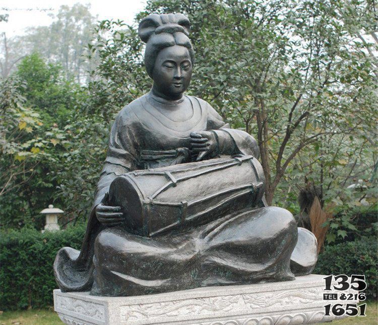 打鼓的樂妓古代人物銅雕 圖片