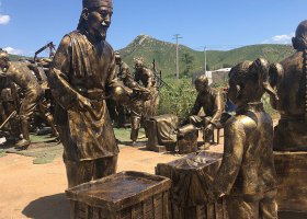 銅雕人物雕塑定制民俗文化主題鑄銅農(nóng)耕勞作戶外擺件 