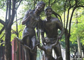 公園一家三口人物銅雕 一家雕塑四口教案名稱(chēng)銅雕