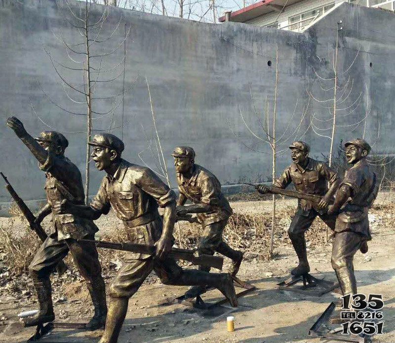 公園人物解放軍沖鋒銅雕 圖片
