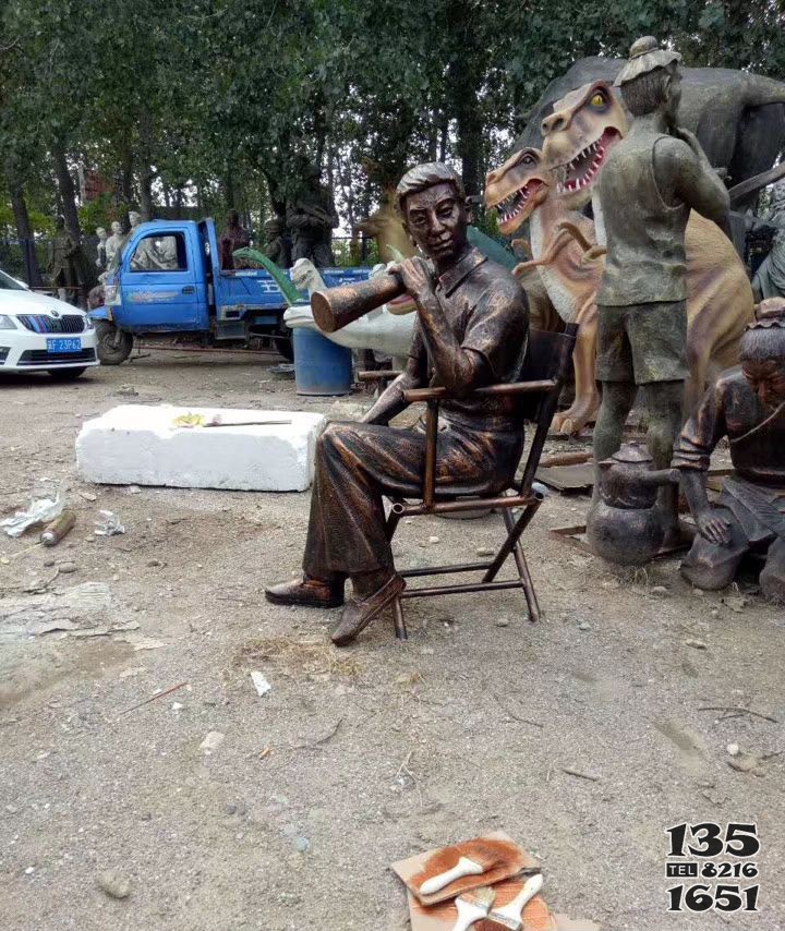 銅雕拍街道電影人物雕塑 圖片