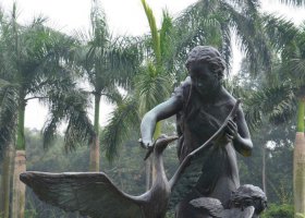 西方人物和丹頂鶴景觀銅雕 丹頂鶴雕塑公園烏龜收費(fèi)站故事