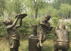 接水玩耍的兒童銅雕 兒童雕塑醫(yī)院素材體育廣場(chǎng)