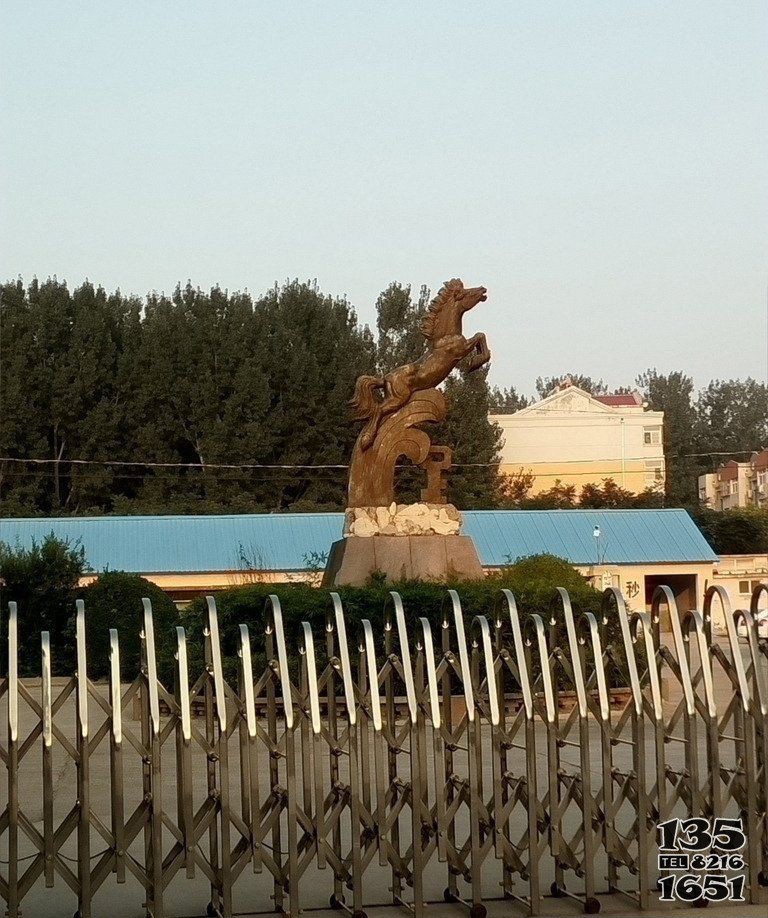 奔馬企業(yè)景觀銅雕 景觀雕塑廠家教案苗木辦公室圖片