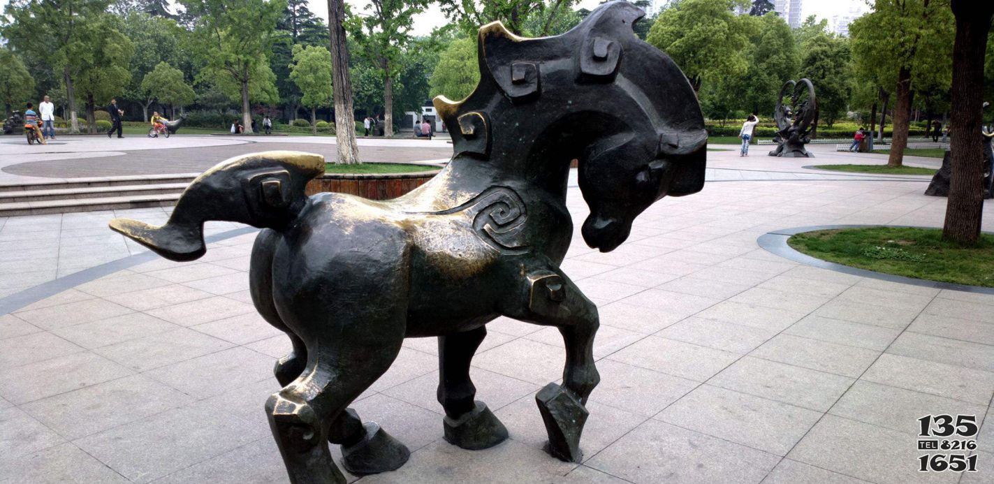 公園抽象馬銅雕 圖片