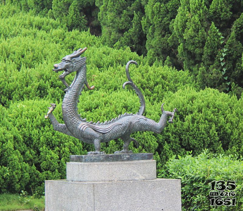 廣場(chǎng)龍銅雕 圖片