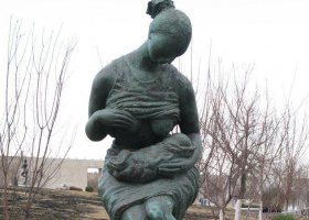 哺乳的女人公園人物銅雕 女人雕塑女人體運動門前教堂