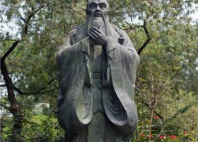 大型銅雕古代人物孔子雕塑公司制作 孔子雕塑銅雕米高的水泥方向