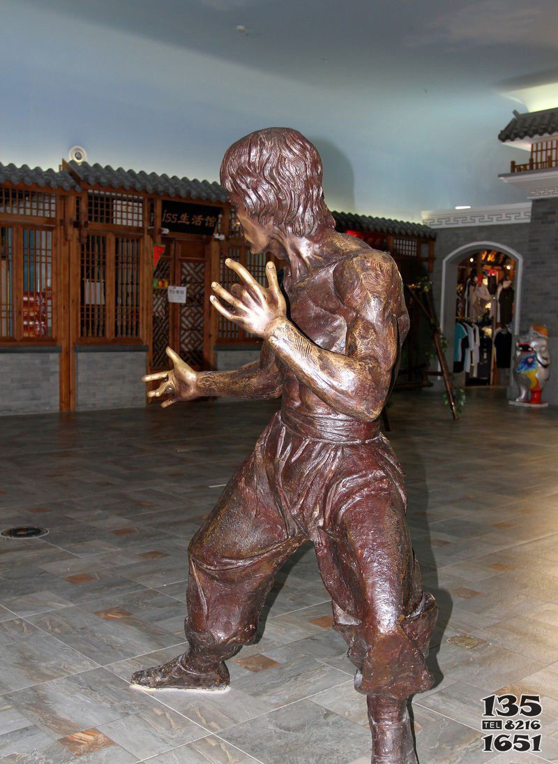 江鎮(zhèn)李小龍功夫巨星名人銅雕 李小龍雕塑作品詩句世紀(jì)漫畫圖片