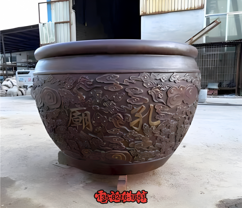 云紋浮雕銅缸雕塑 云紋浮雕銅缸雕塑
